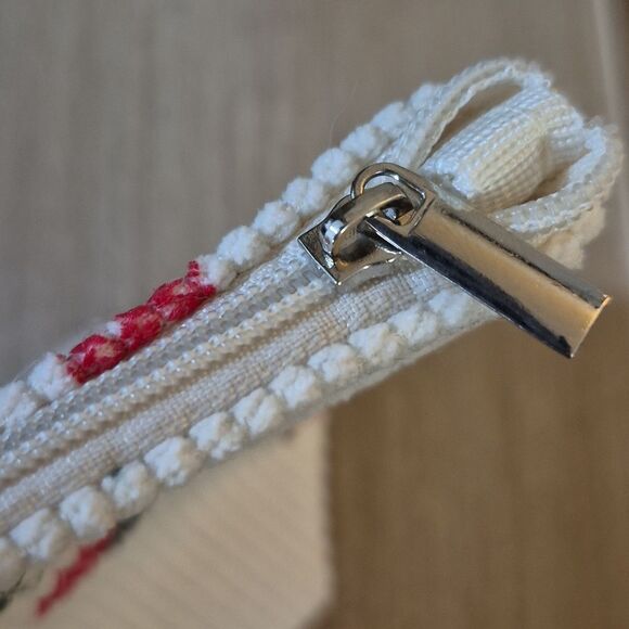 💲6️⃣ Bundled ✔️Strawberry Cosmetic Bag  Corduroy Pouch Makeup Case  In Cream - Picture 4 of 7